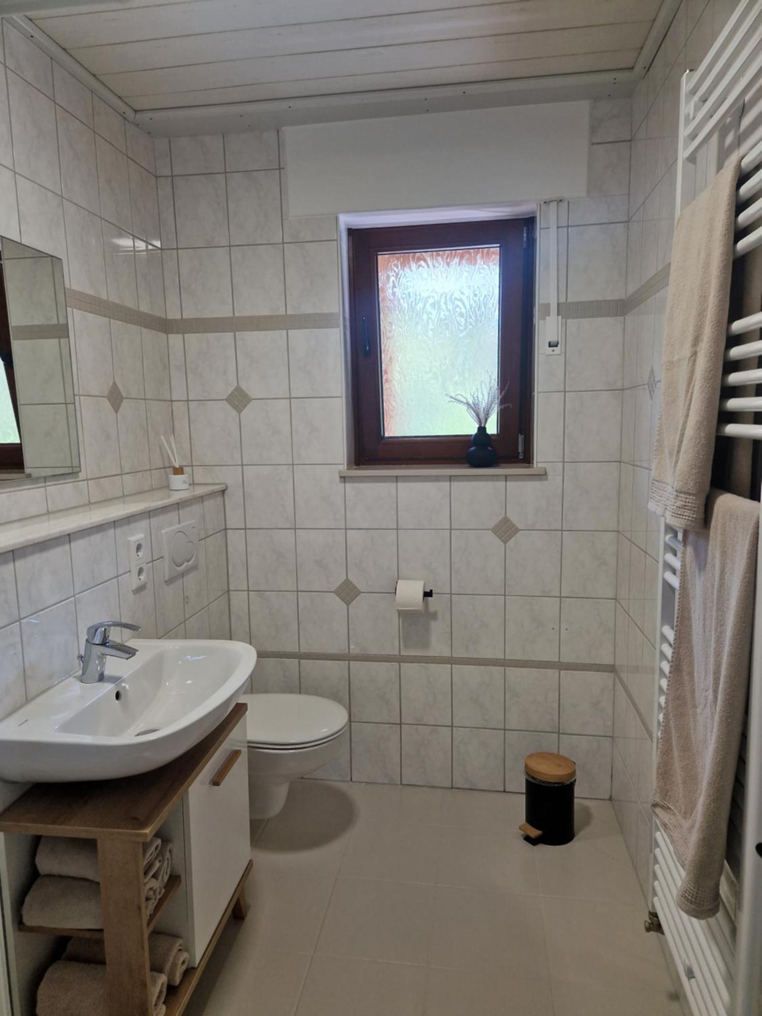 Haus Daut Fewo Mit Hallenbad Willingen  Oda fotoğraf